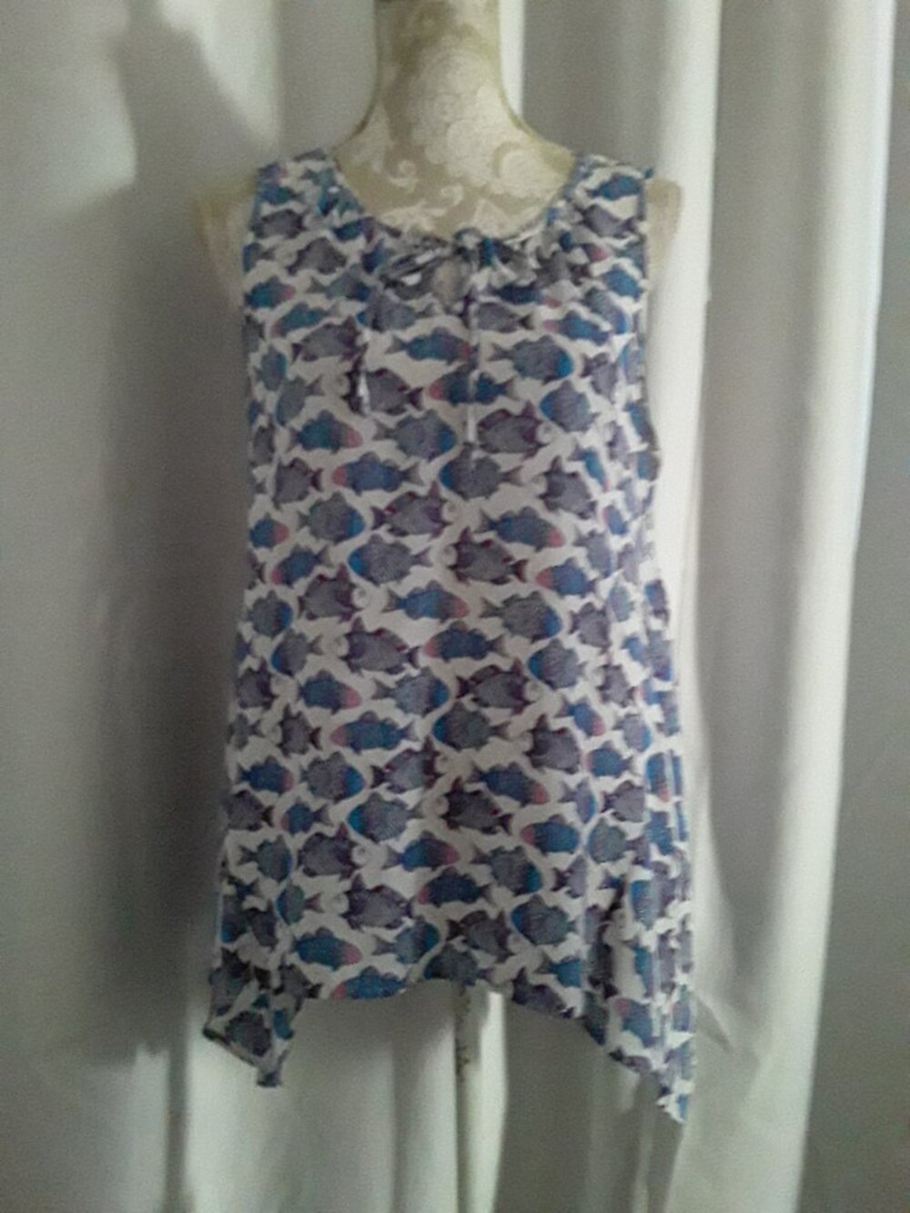 C brand lovely lightweight fish design tunic/top size L